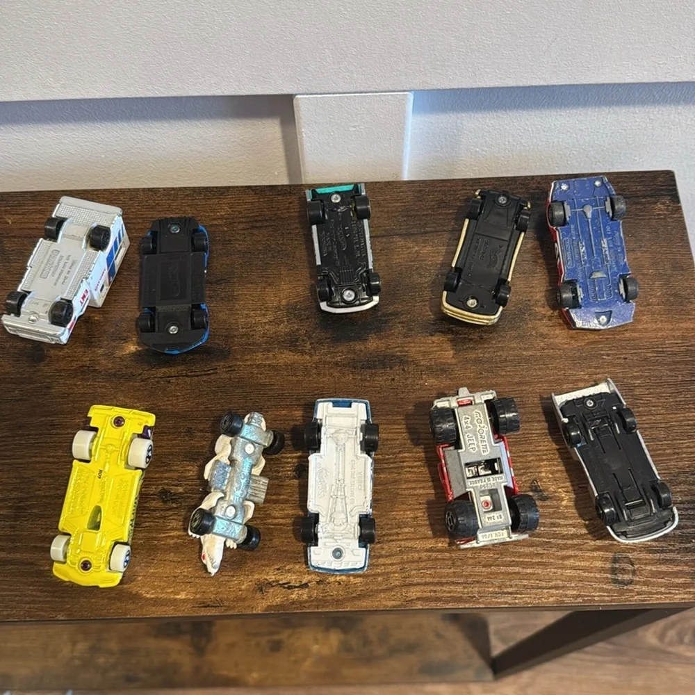 HOT WHEELS -USED HOT WHEELS BUNDLE